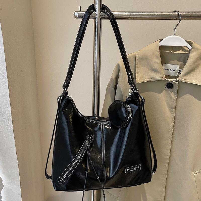 Trend Spice Girl Style Casual Simple Shoulder Tote Bag Versatile Fashion Commuter Large Capacity Shoulder Crossbody Bag
