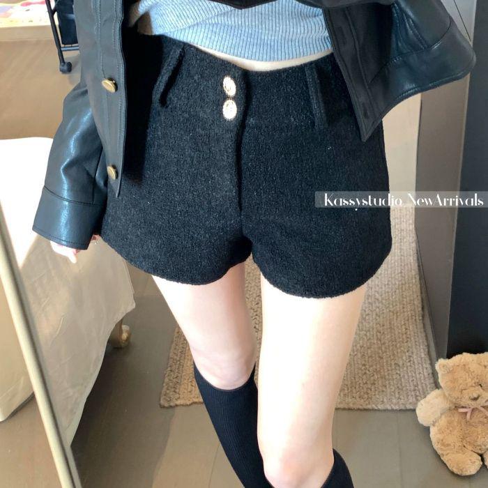 

Coffee-Colored Retro Woolen Women s Winter A-Line Shorts - Versatile, Slim-Fit, Hip-Hugging Straight-Leg Pants Medium