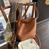 Textured Big Bag Women's New Fashion Shoulder Messenger Bag Commuting To Work Large Capacity Soft Leather Bucket Bag