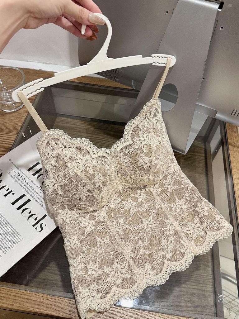 2026 French Lace V-Neck Camisole with Chest Pads - Slimming Beautiful Back Tank Top
