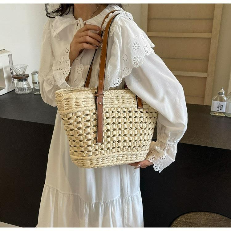 High End Straw Woven Bag, Women's Single Shoulder Handmade Woven Bag, Large Capacity Beach Vacation, Beach Bag, Vegetable Basket, Women's Bag