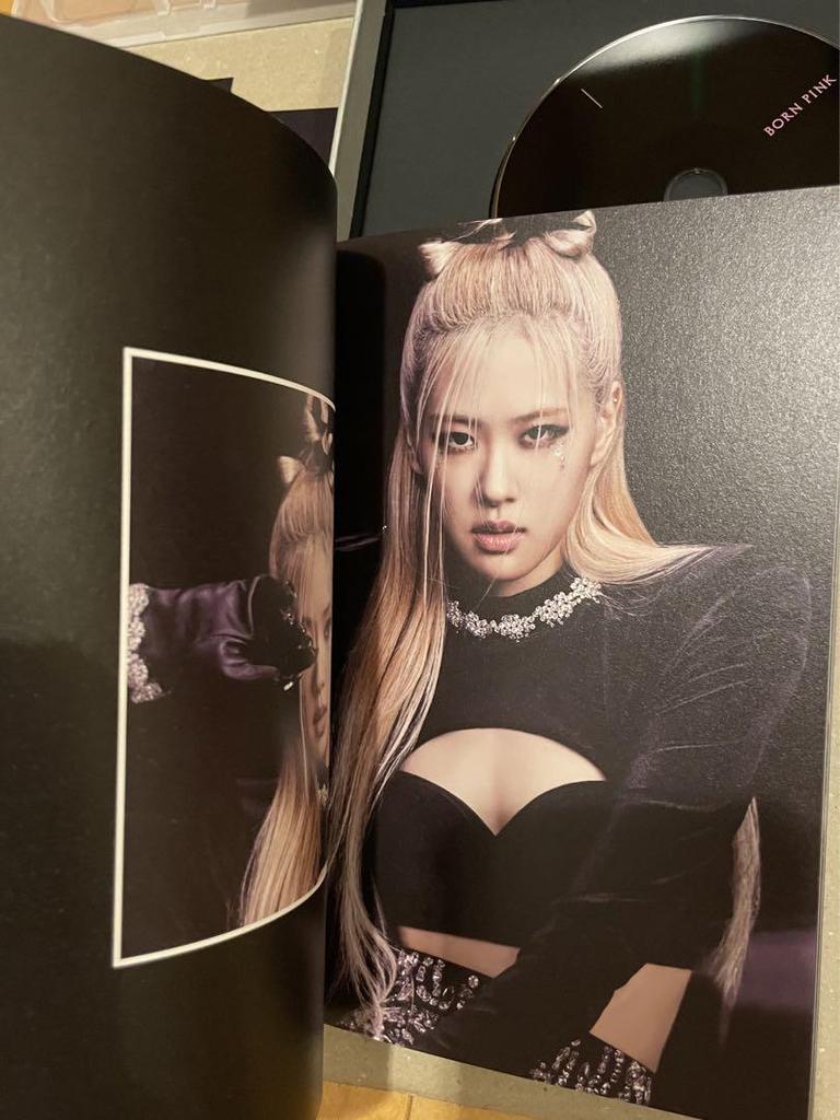 [USED] First edition BLACKPINK album BORNPINK BLACK ver. with trading card