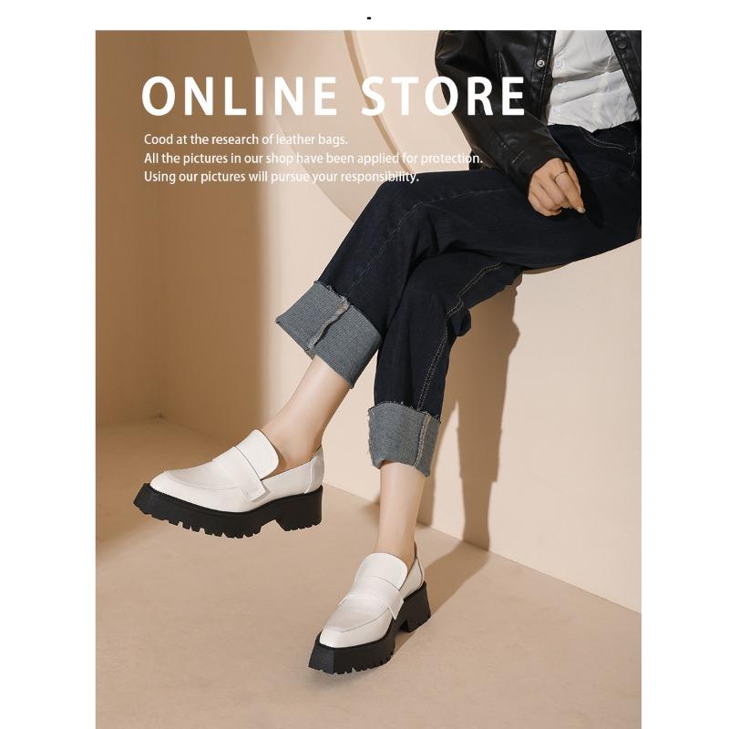 Niche design sense retro Mary Jane shoes women's head light mouth spring and autumn women's shoes simple low heel single shoes silver personality
