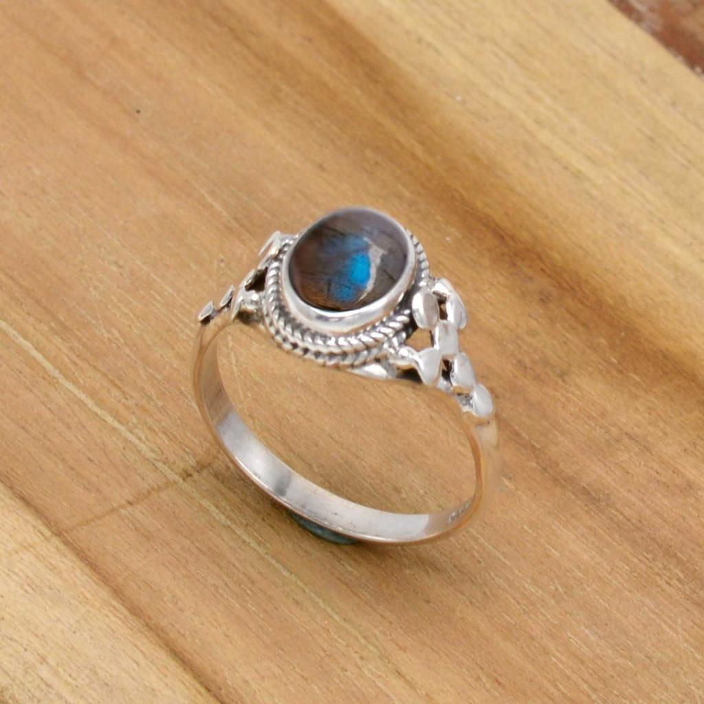 Labradorite 925 Sterling sølv kvinner Cross Ring, Birthstone Håndlaget Ring, Gave til henne, Oval Gemstone Statement Ring