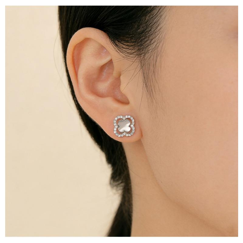 Women Fashion Hollow Four Leaf Clover Zircon Inlaid Copper Stud Earrings