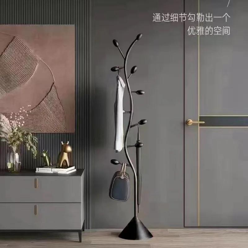 Černý minimalistický věšák na šaty Kovová podlaha Ložnice věšáky Stojan Věšák na oblečení Domov Moderní Perchero De Pie Nábytek do chodby