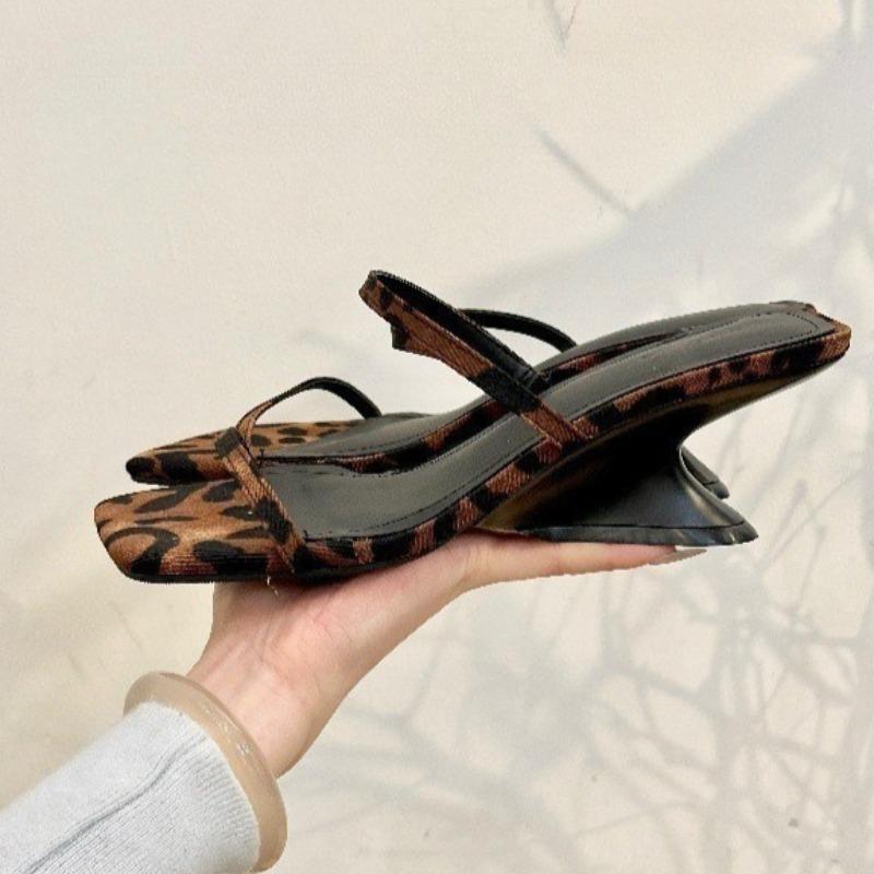 Fashion Summer Women Shoes High Heels Slippers Leopord Square Toe Wedge Heel Dress Shoes Casual Shoes Fashion Lady Banquet Party Sandals