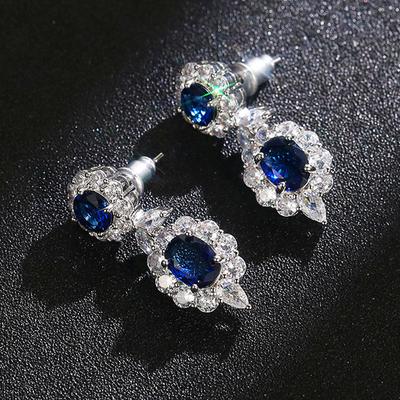 Huitan Luxus Blaue Zirkonia Hängeohrringe für Frauen Verlobung Hochzeitsaccessoires Wunderschöne Damen Ohrringe Schmuck