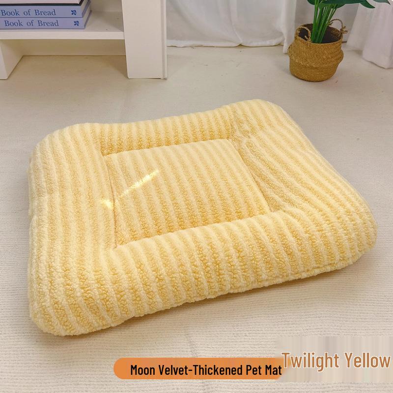 Universal Large Winter Plush Pet Bed Mat - Thick, Warm Sleeping Pad for Cats & Dogs