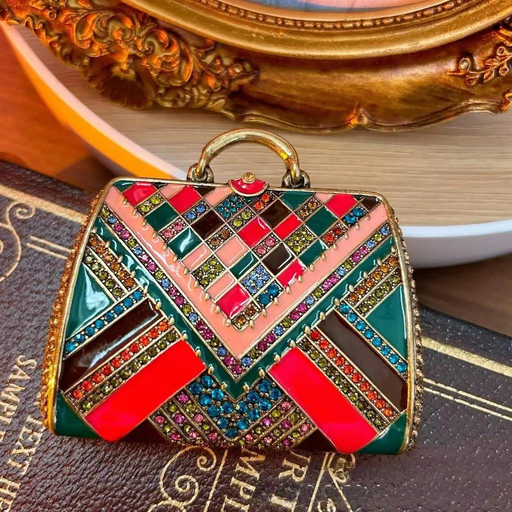 SKEDS Exquisite Large Size Vintage Brooch Rhinestone Exaggerated Butterfly Flower Animal Brooch Dinner Party Jewelry Accessories