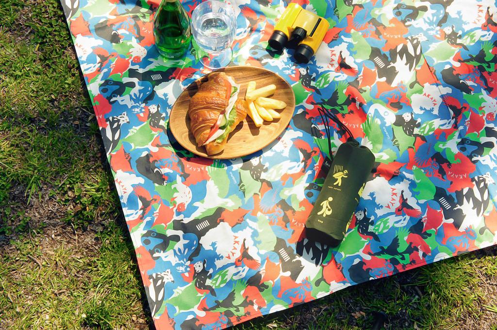 Asakura Dyeing Cloth Furoshiki 125 X 125 Cm Super Furoshiki Nagare Lantana ANIMALS - Water-Repellent AKAYA'S