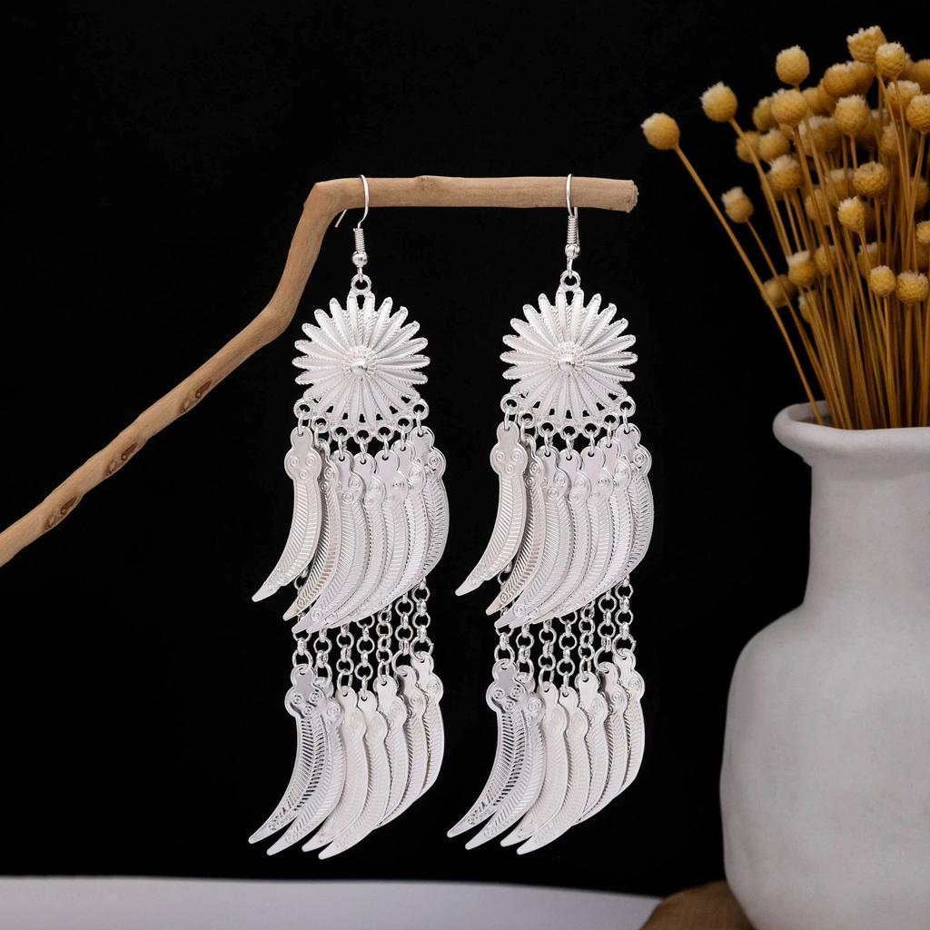 Vintage Miao Silver Minority Wind Earrings Personalized Bohemian Style Flower Long Fringed Earrings