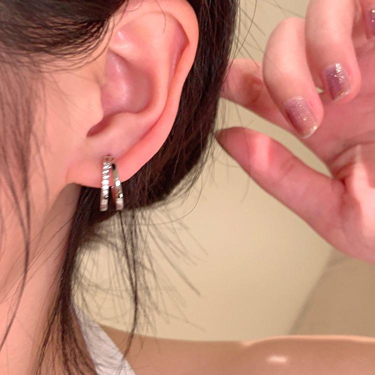 Women's 2024 Unique Stud Earrings & Ear Cuffs - Wear Without Removing for Stylish Comfort