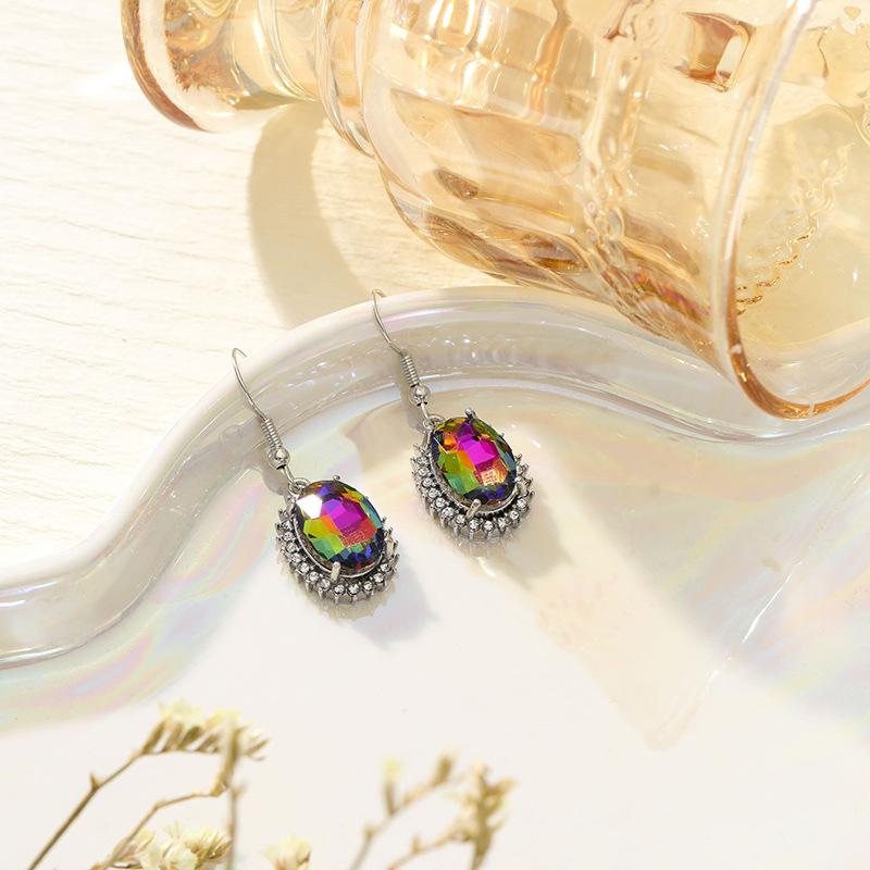 

Premium light luxury earrings niche versatile diamond-encrusted women s earrings source factory