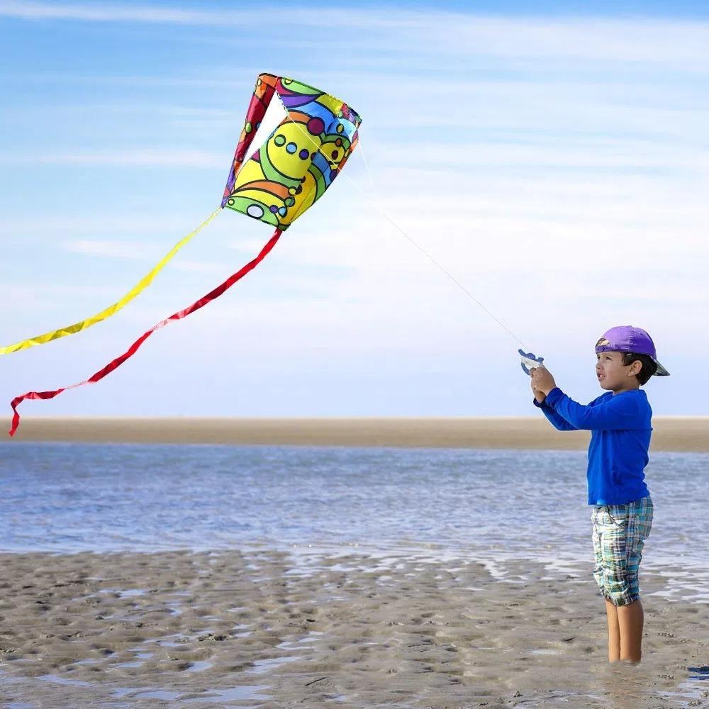 Neuer Easy Fly Regenbogen-Gleitschirmdrachen mit Drachenleine aus reißfestem Polyester. Taschendrachen mit gutem Flugverhalten und langem Schwanz. Ideal für Outdoor-Aktivitäten.