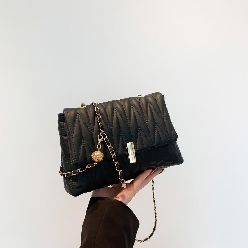 This Year's Trendy Women’s High-End Single Shoulder Bag - 2024 Summer Fashion Small Square Chain Bag.