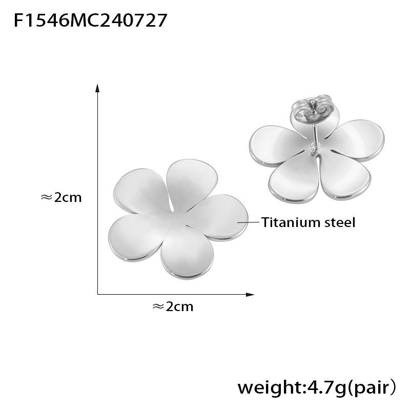 European Style Retro Five-Petal Flower Stud Earrings for Women - Gold Plated Titanium Steel
