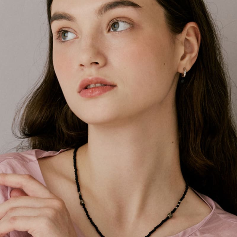 VINTAGE HOLLYWOOD Black Stone Beads Necklace_VH25NNNE177V