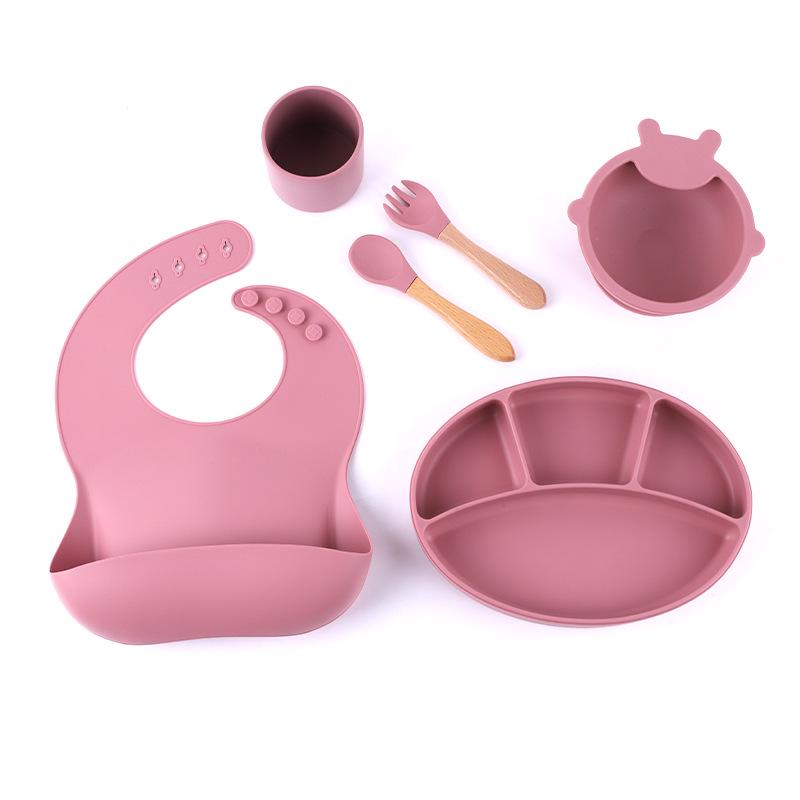 

Набор детской силиконовой посуды: Тарелка, Слюнявчик, Вилка, Ложка, Чашка и Миска с мишкой для детей