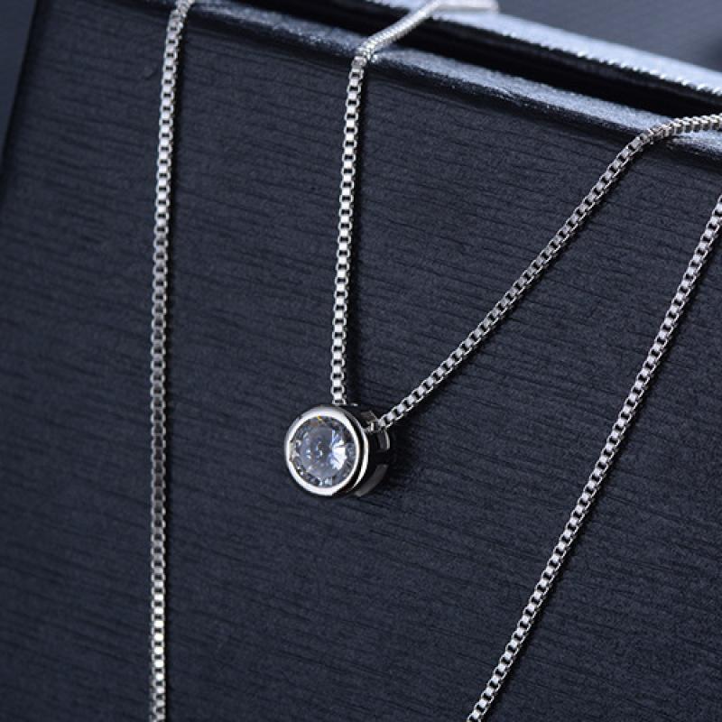 Heart Shaped Double Layer Necklace for Women with One Heart and One Diamond Temperament Item Versatile Accessories Short Collarbone Chain