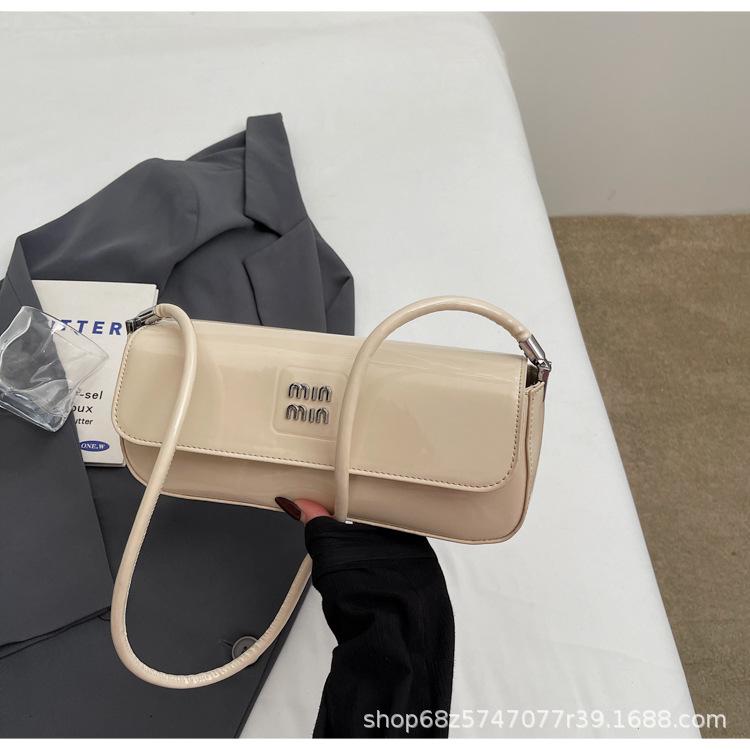 

Premium sense underarm bag women 2025 new Korean version fashion shoulder bag simple casual niche design baguette bag women