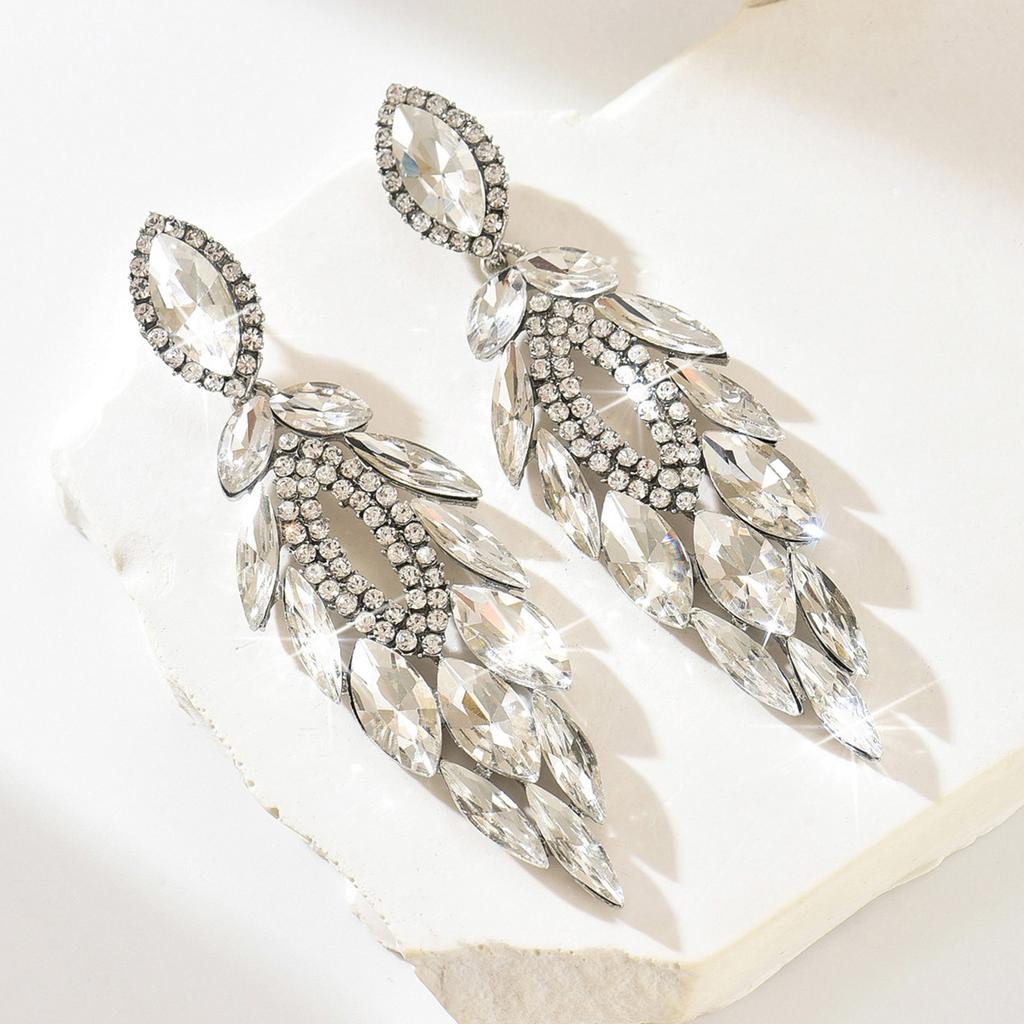 Light Luxury Style Diamond-Encrusted Hollow Water Drop Earrings, Personality Niche Temperament, High-End Earrings, Women