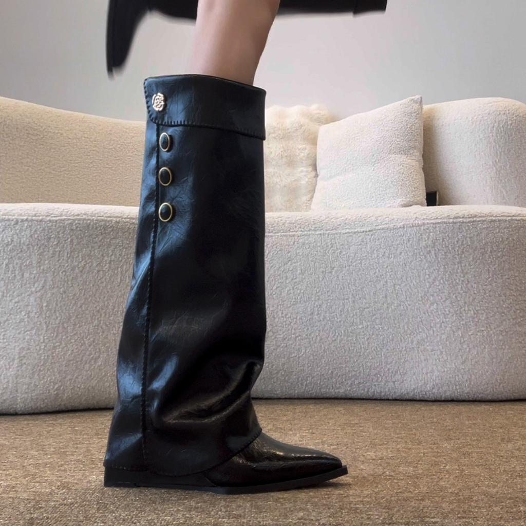 Verze z ovčí kůže ~ malé voňavé boty na klínku s špičatou špičkou dámské boty 2025 retro kozačky po kolena jezdecké boty