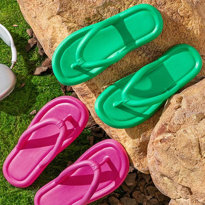 Fashion Lightweight Flat Heel Beach Slides Soft Sole Platform Flip Flops Non Slip Slippers for Women EVA Thick Sole Clip Toe Home Shoes