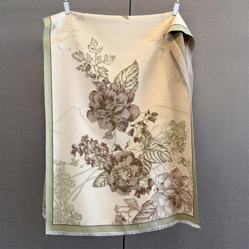 Autumn New Cashmere Tassel Scarf Women's Fashion Age-reducing Jacquard Scarf Warm and Thickened Large Shawl