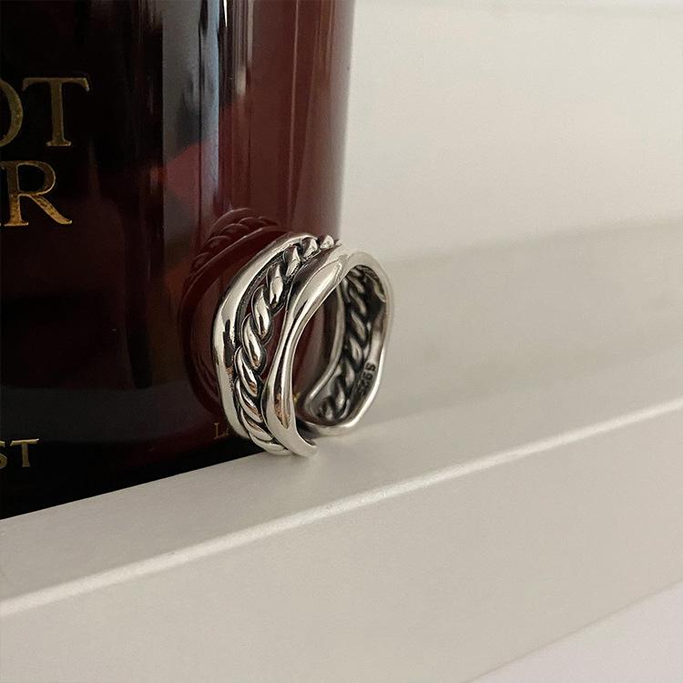 

Style Modern Korean Adjustable Twisted Ring For Women Unique Bold Accessory Fashion