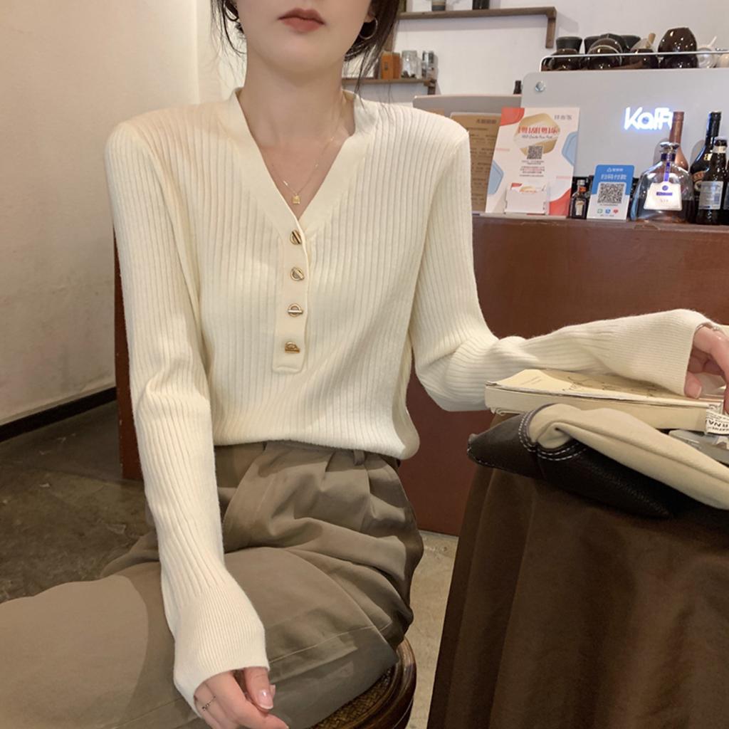 Spring and Autumn Unique Fashion Slimming V-neck Top Sweater Knitted Bottom Shirt for Women