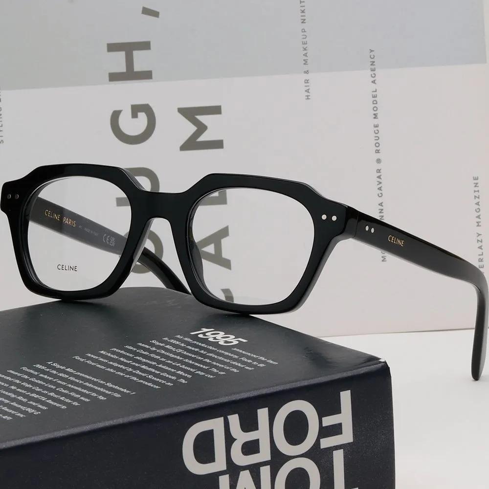 Celine Eyeglass Frame CL50128I 001 Black Horn-rimmed Frames Men & Women Worn by Jung Yu-mi Best