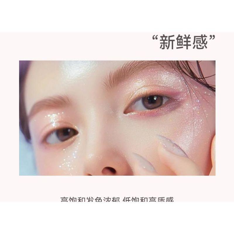 NOVO - Heartbeat 4-Color Eyeshadow Palette - 5 Types