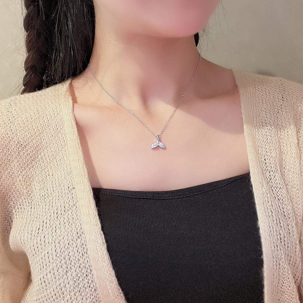 Japanese-Korean Fashion Mermaid Tail Necklace: Exquisite Titanium Steel Clavicle Chain for Women