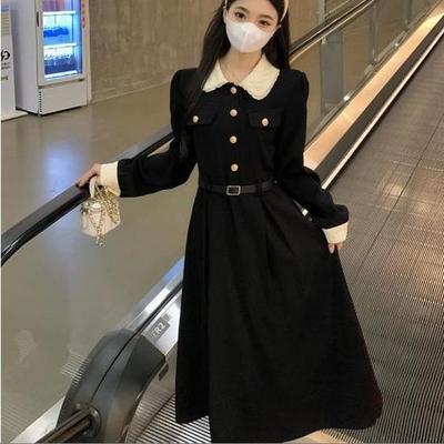 2024 Corduroy Hepburn-Style French Black Dress, Medium Length with Belt, for Spring and Autumn