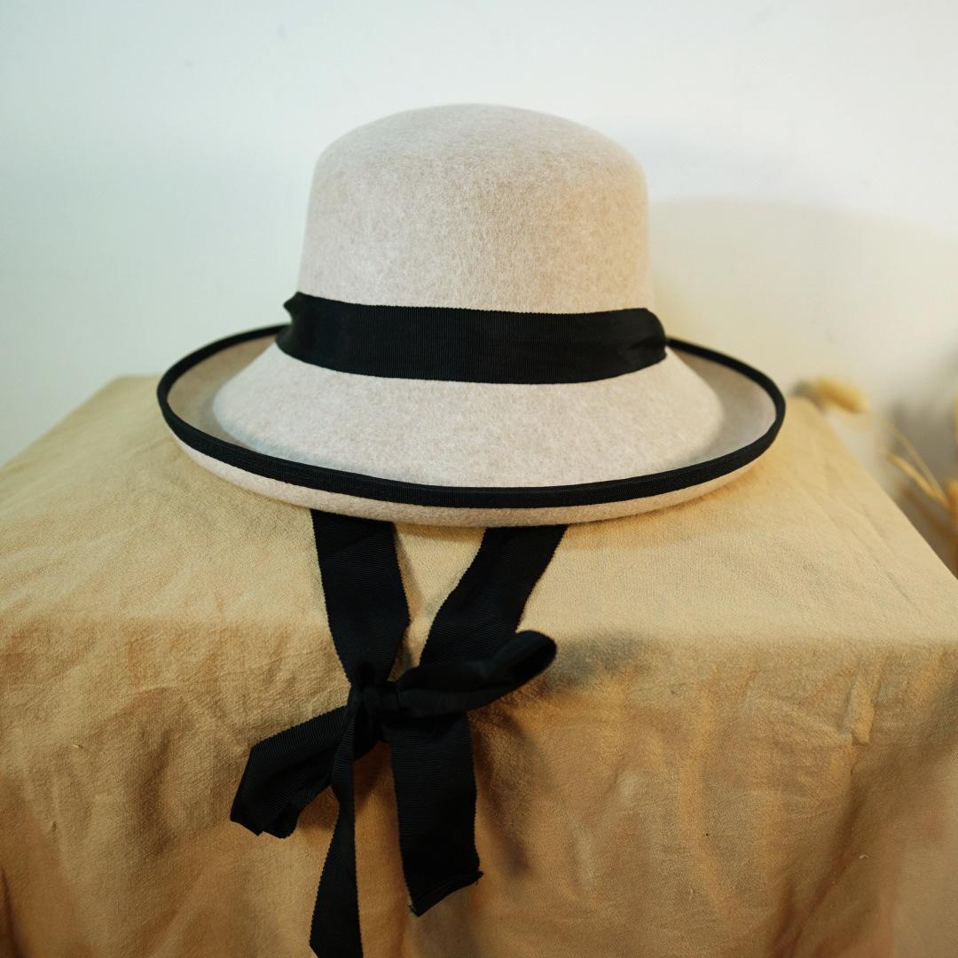 

Japanese Elegant Retro Beige Woolen Flanged Top Hat Women S Autumn And Winter French Lace-Up Basin Hat Black Edge Brown Edge Felt M（56-58cm）