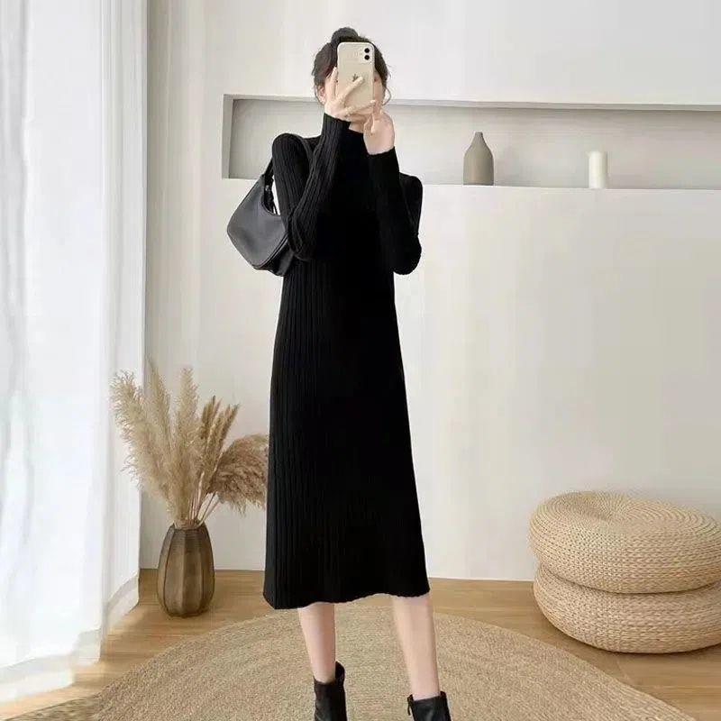 2025 Autumn/Winter Plus Size Over-the-Knee Knit Dress - Solid Color, Versatile Style