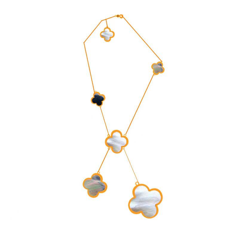 

Ожерелье из розового золота 18 карат с двухсторонним кулоном в виде клевера-четырехлистника и шестилепесткового цветка с перламутром для женщин