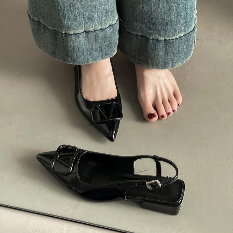2025 new summer French pointed sandals fairy style temperament bag head sandals rear strap single shoes fashion half slippers