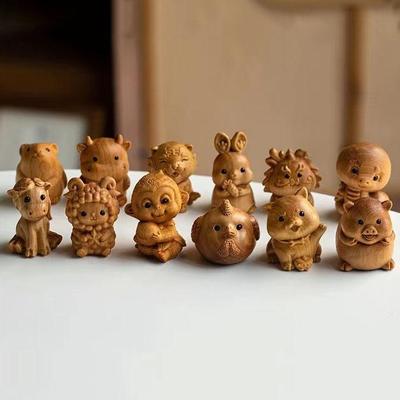 Handheld Zodiac Animal Thuja Wood Carvings: Cute Office Desk Healing Gifts