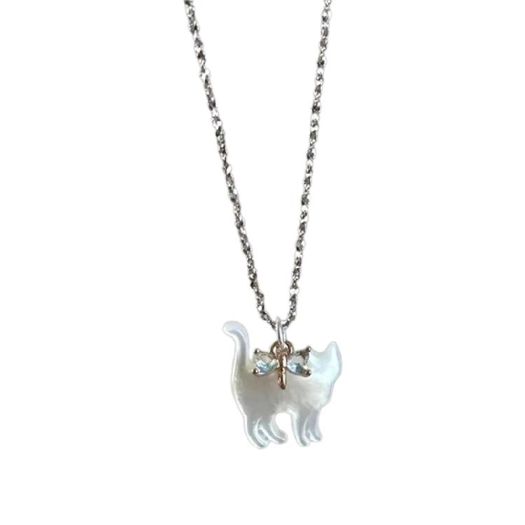 Alloy Necklace with Bow Cat Pendant Graceful Clavicle Chain Choker for Women