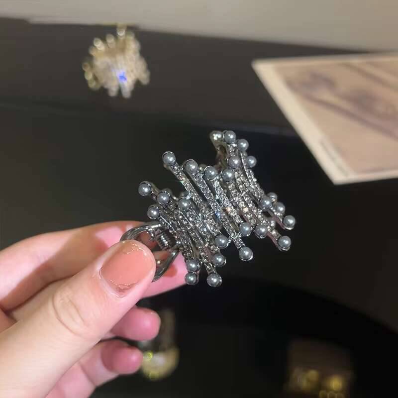 New Rhinestone Pearl Crab Hair Clip Women Fixed Ponytail Hairpin Holder Barrettes Y2k Girls Hair Accessories Claw Clip