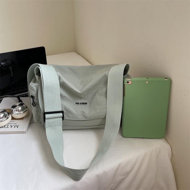 Large Capacity Lightweight Student Shoulder Bag Women Solid Color Crossbody Bag