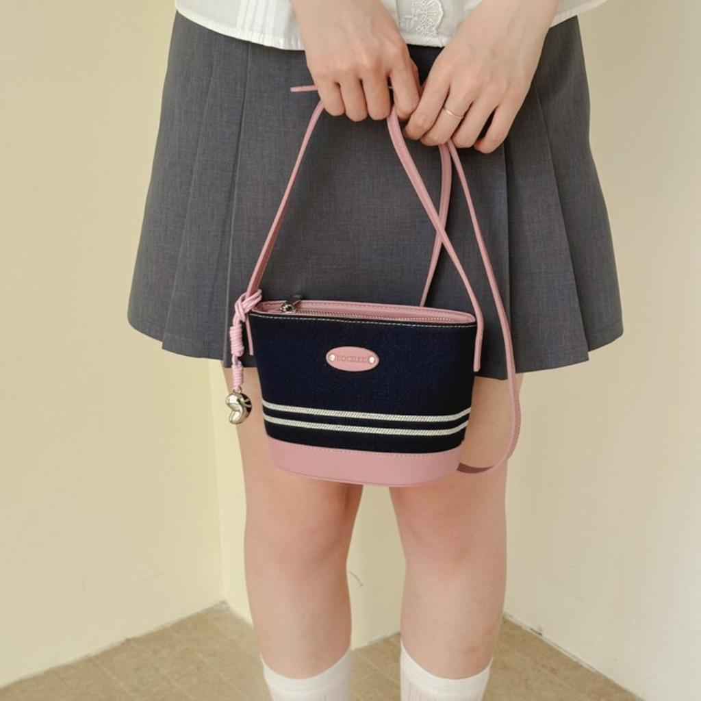 Xeie Thuk Shoulder Bag Women Faux leather Adjustable Strap Daily Commute