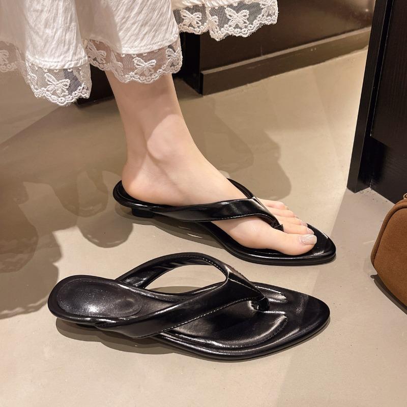 Pointed Toe Mid-heel Cool Slippers Women's Summer Wear New Slope Heel Flip-flops Tide