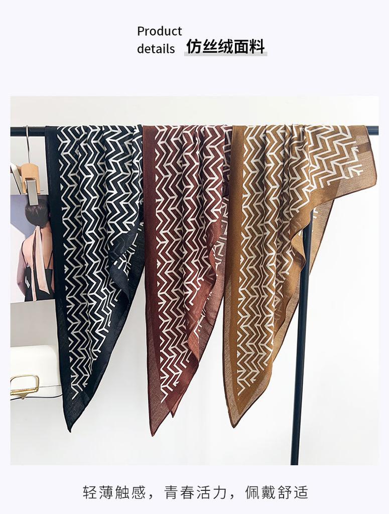 Korean retro geometric pattern triangle scarf women's literary and versatile decorative headscarf waist scarf silk scarf women's neck advanced sense