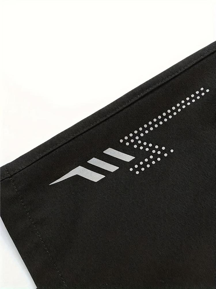 Pánské atletické šortky z ledově hedvábného vlákna - Měkká pohodlná látka s potiskem blesku, Elastický pas a stahovací šňůrka, Boční kapsy