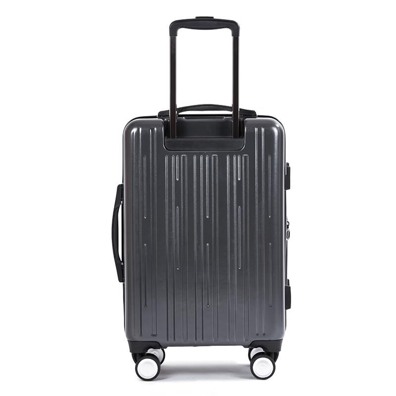 Diplomat DS-1362 Expandable Carry-on Spinner Luggage