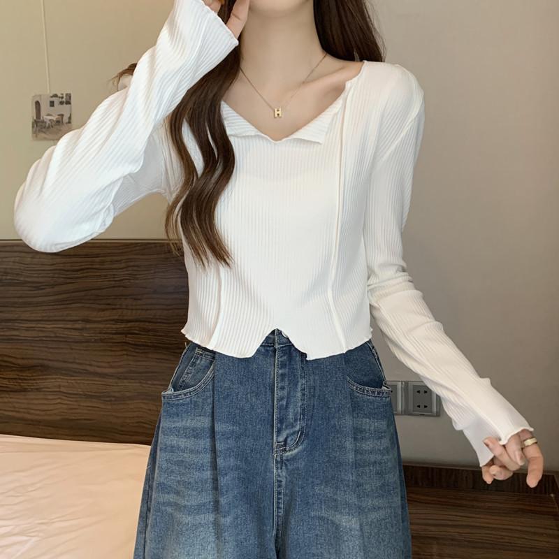 Collarbone V-neck with Long Sleeve Female Design Sense of Foreign Style Unique Short Student Sweater Top Autumn Tide