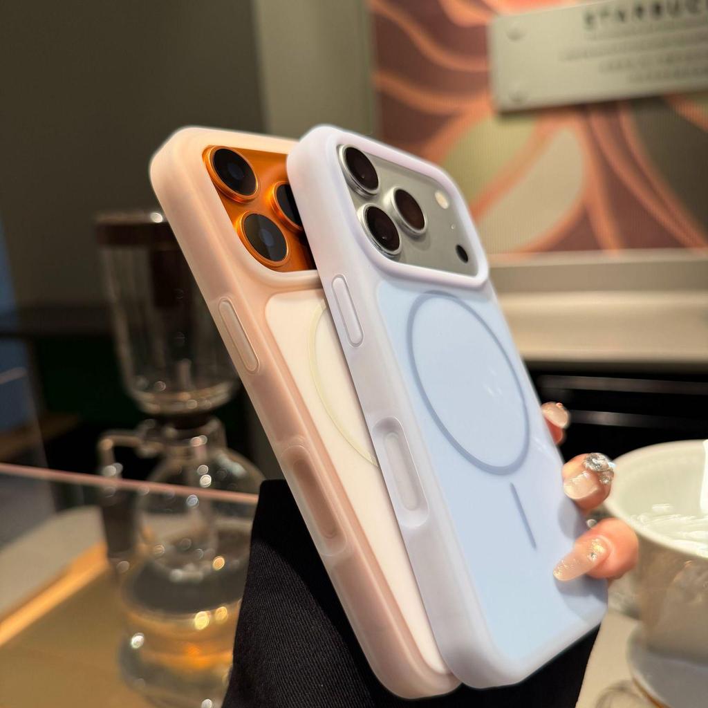 Ice Cream Magnetic Silicone Case for iPhone 15/17 Pro Max - Two-Color Matte Finish